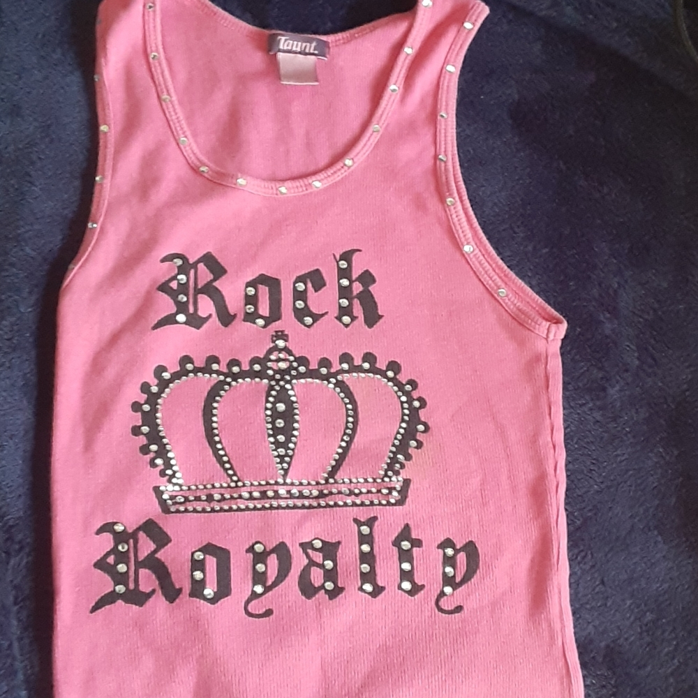 Taunt bling tank
